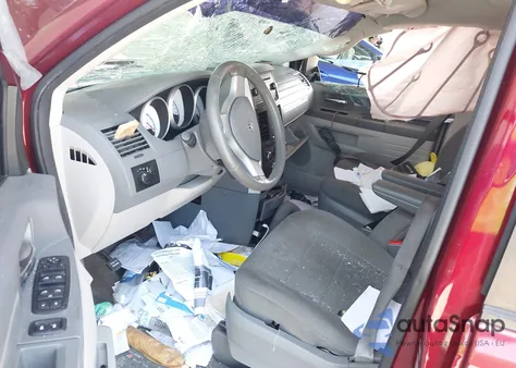 2010 Dodge Grand Caravan Hero z USA, uszkodzony, nr VIN 2D4RN3D18AR389378